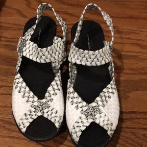 Steve Madden size 8 wedge sandals